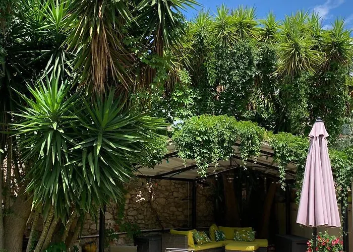 Maison De Avec Jardin Clos Holiday home *